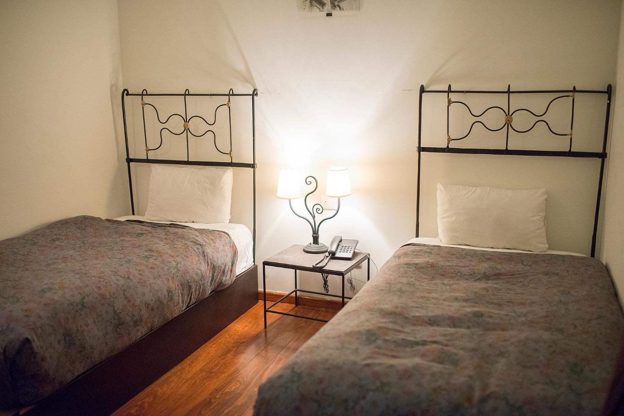Gertrudis Hotel มอเรเลีย ภายนอก รูปภาพ