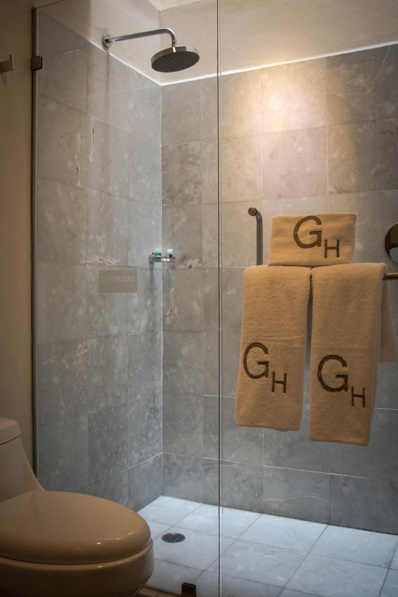 Gertrudis Hotel มอเรเลีย ภายนอก รูปภาพ